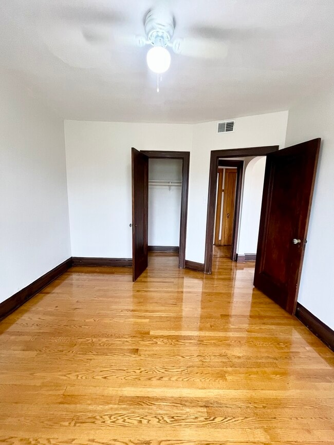 Building Photo - 2316 N Leclaire Ave