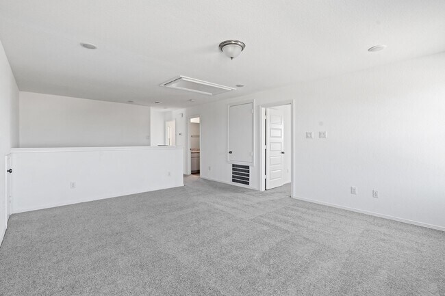 Building Photo - 5742 Aurora Grns Ln