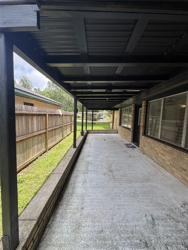 Building Photo - 612 Sunset Ln