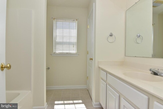 Building Photo - 1306 Caitlins Way