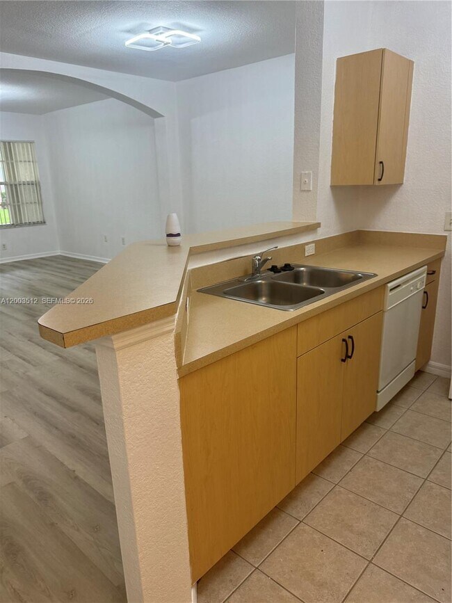 Building Photo - 1109 Belmont Ln