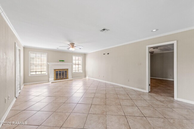 Building Photo - 101 Wisteria Dr