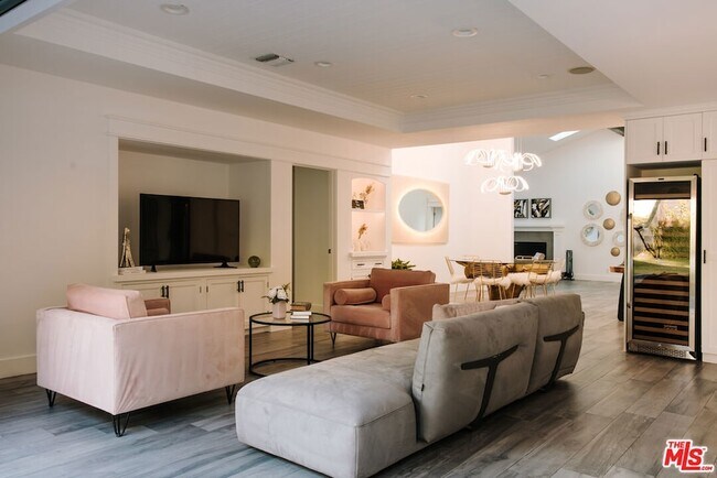 Building Photo - 18013 Sea Reef Dr