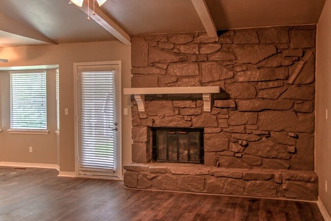 Building Photo - Bixby 3 bed 2 bath in Bixby schools