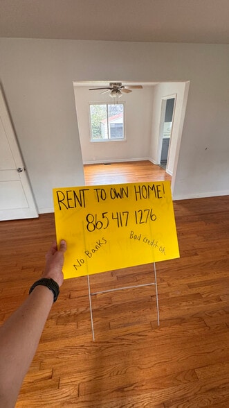 Building Photo - 100 Rees Ave