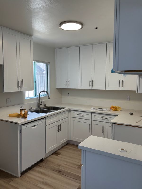 Building Photo - 6431 Los Robles Ave
