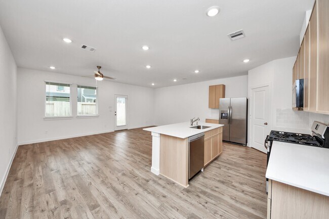 Building Photo - 3538 Shearwater St