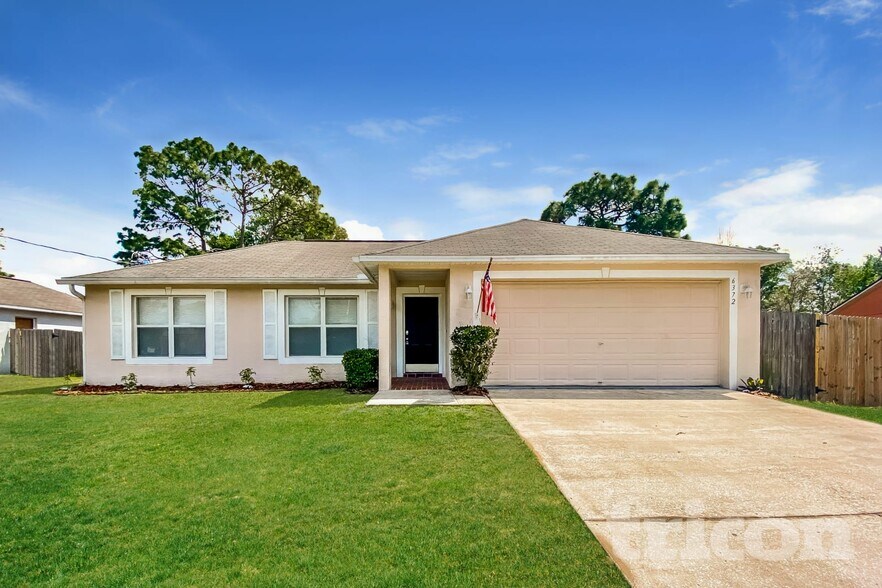 Building Photo - 6372 Gainsboro Ave