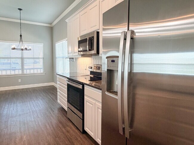 Building Photo - Lovely 3 bed, 2 bath Home in Burleson!