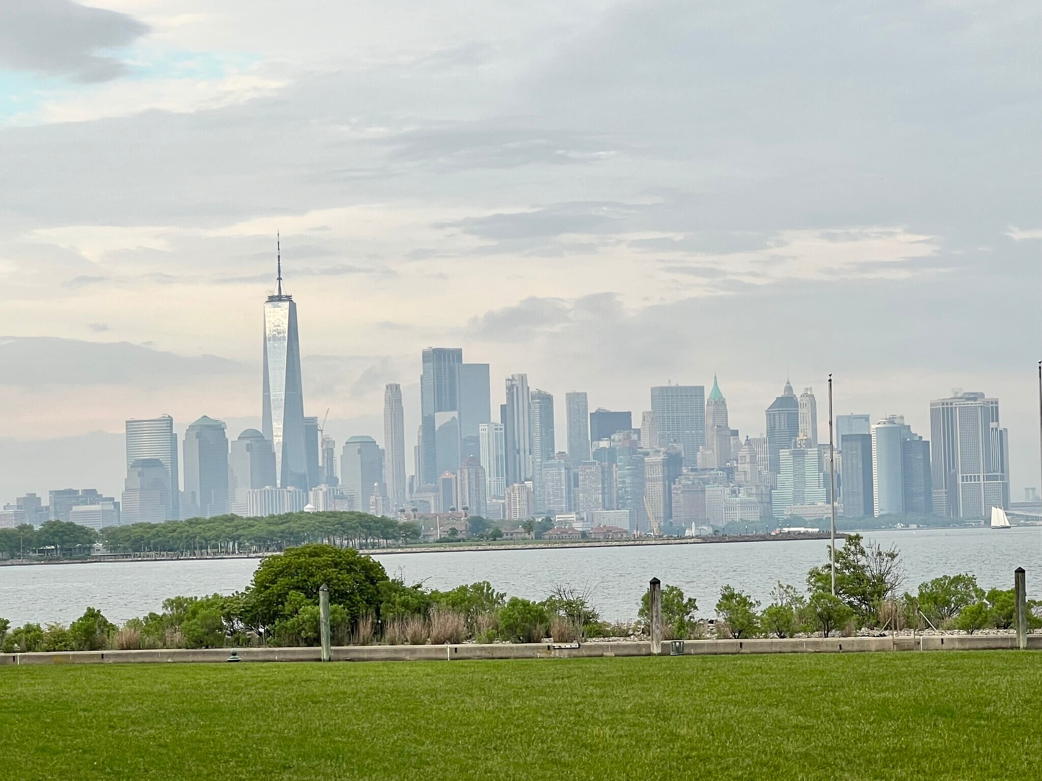 Building Photo - 100 Shearwater Ct E