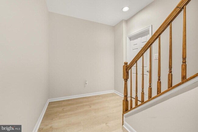 Building Photo - 13509 Chipper Ct