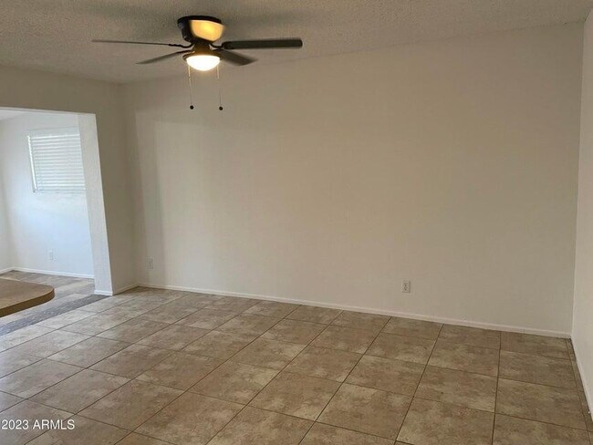 Building Photo - 1242 W Carla Vista Dr