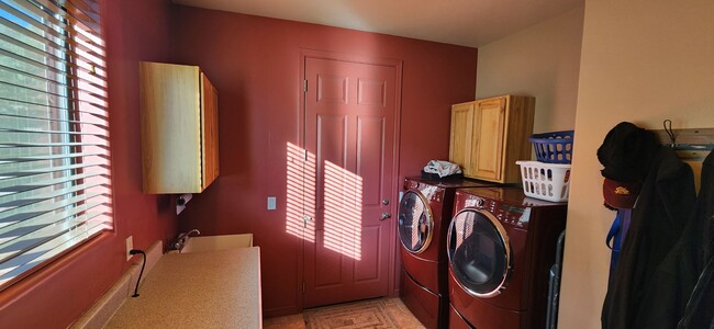 Building Photo - Beautiful Veiws From This Spacious Four Bedroom Home!