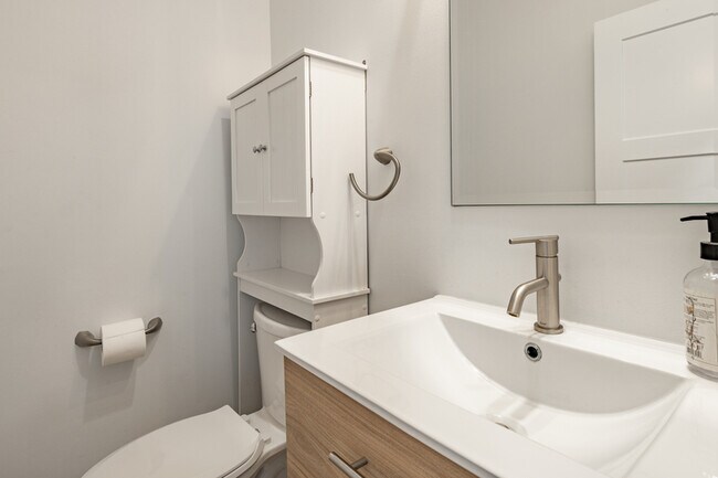 Building Photo - 8975 Snowy Owl Ln