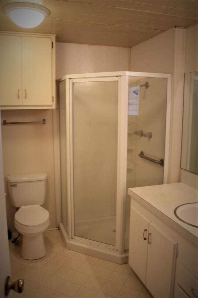 Building Photo - 55+ Spacious 2 bed 2 bath SIERRA DAWN HOME!