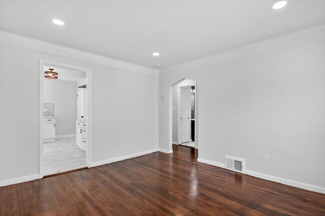 Building Photo - 8449 Penrod St