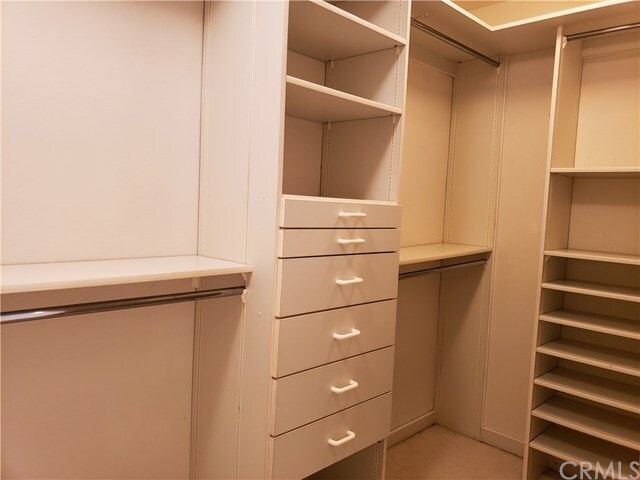 Building Photo - 2 Brigmore Aisle