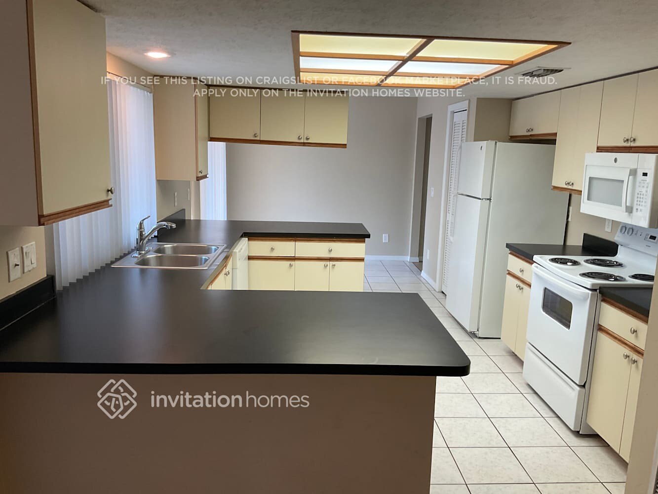 Building Photo - 3815 Scovill Ln