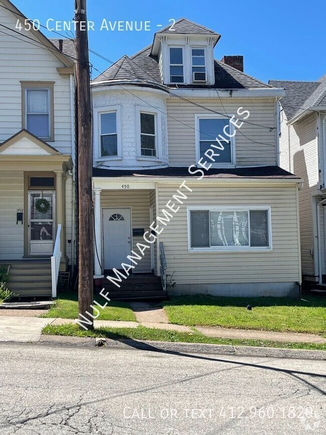 Building Photo - 3 Bed, 2 Bath Apartment with Bonus Room in...