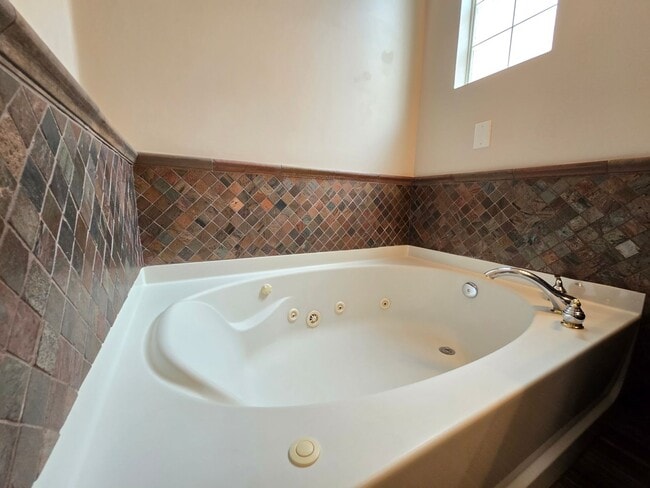 Building Photo - Unique Summerlin Home!