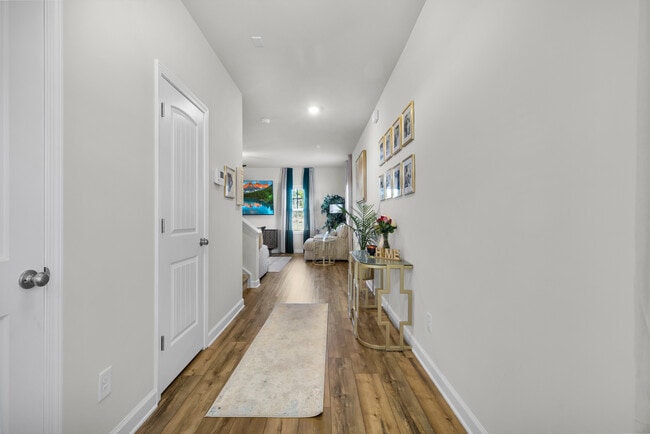 Building Photo - 254 Clear View School Rd