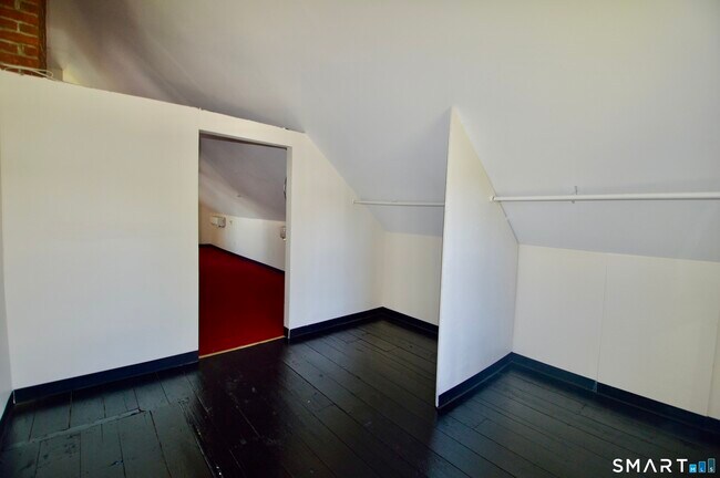 Building Photo - 48 Riverview Pl