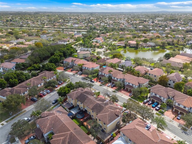 Building Photo - 14055 SW 51st Ln