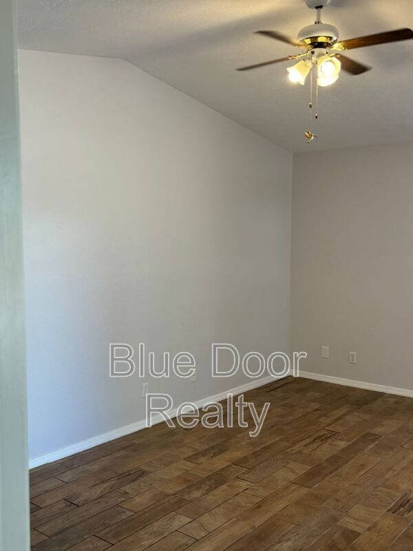 Building Photo - 2125 Sierra Ln NE
