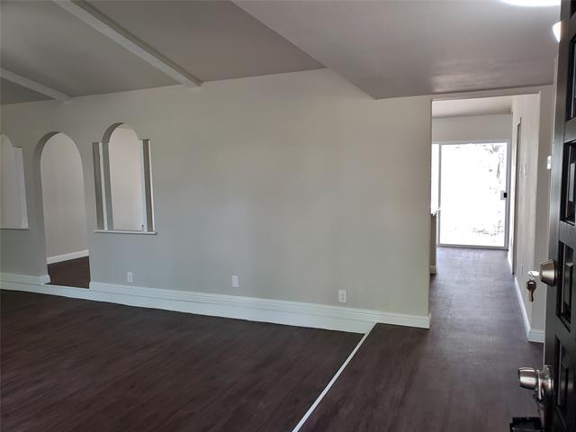 Building Photo - 1320 Iris Ln