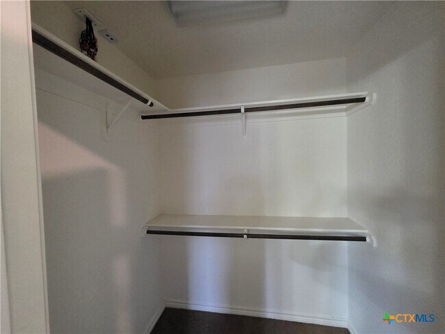 Building Photo - 1713 Risen Star Ln