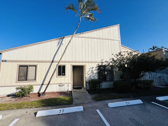 Building Photo - 11877 Sturbridge Ln