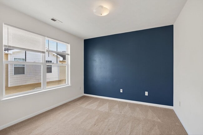 Building Photo - Chesapeake Beach