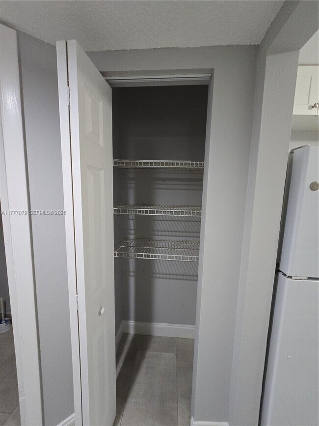 Building Photo - 11262 Royal Palm Blvd