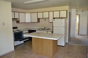 Building Photo - 270 Shannon Ct