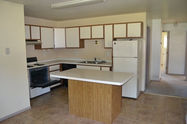 Building Photo - 270 Shannon Ct