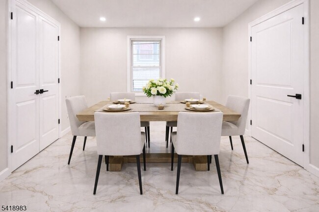 Building Photo - 310 Winans Ave