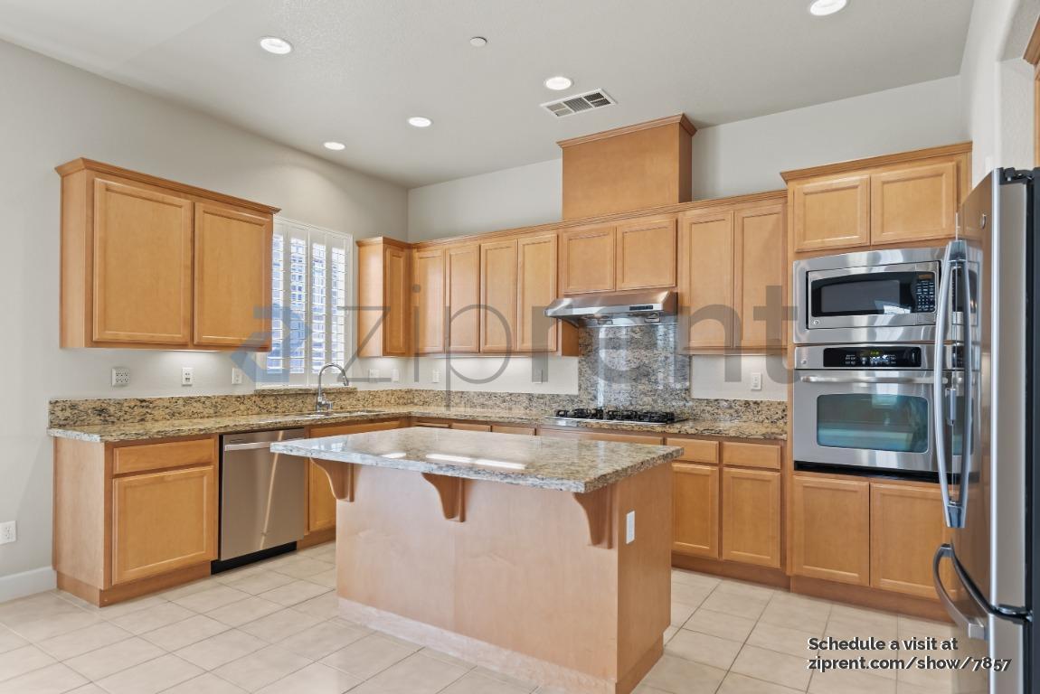 Building Photo - 213 Marbella Ln