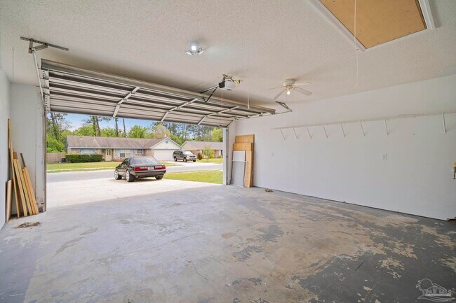 Building Photo - 2029 Coral St