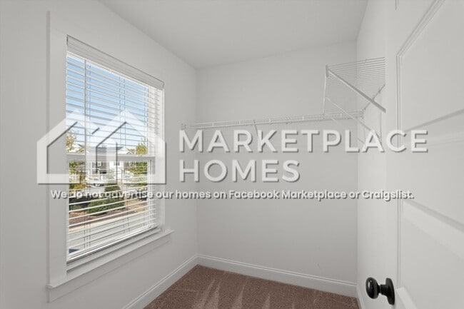 Building Photo - 128 Downsbury Rd