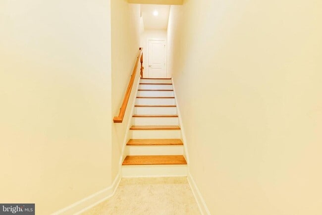 Building Photo - 5255 Stream Bank Ln