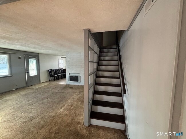 Building Photo - 34 Seaver Cir