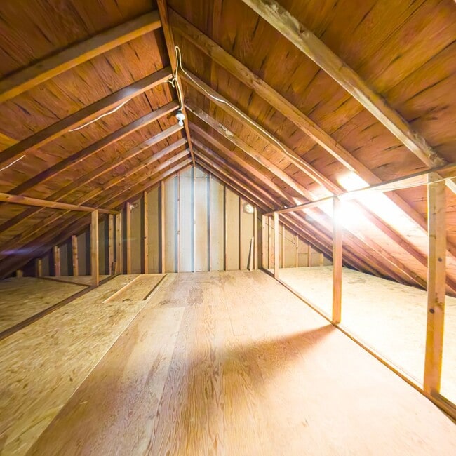 Building Photo - 3 Bedroom 2 Bath Home Conrad Iowa