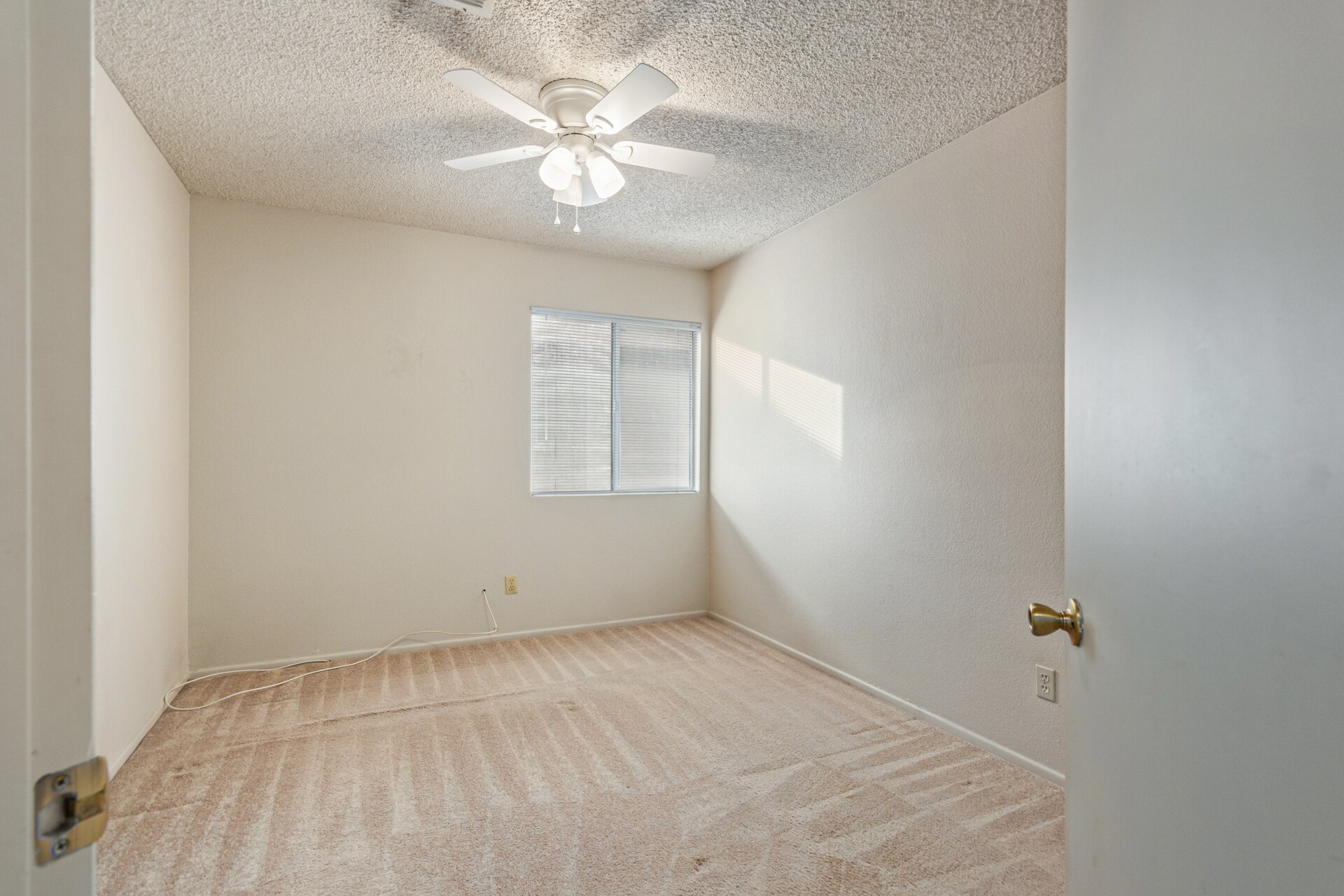 Building Photo - 518 E Wescott Dr