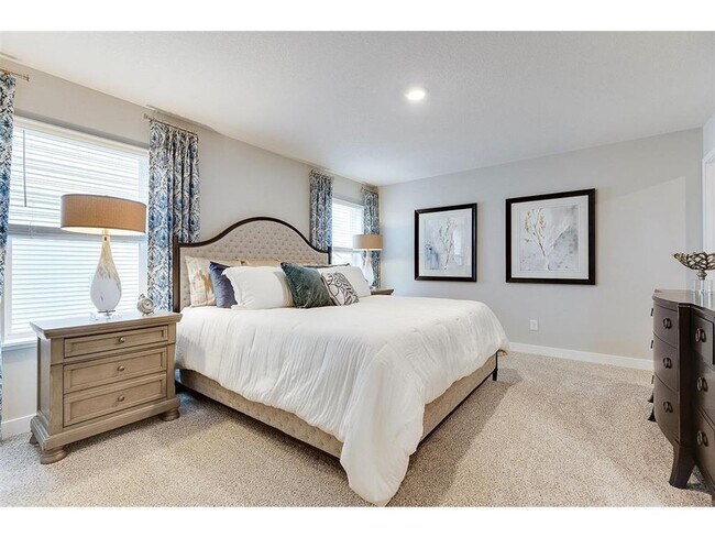 Building Photo - 5193 Mustang Dr