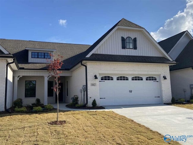 Building Photo - 442 Legend Oak Way SW