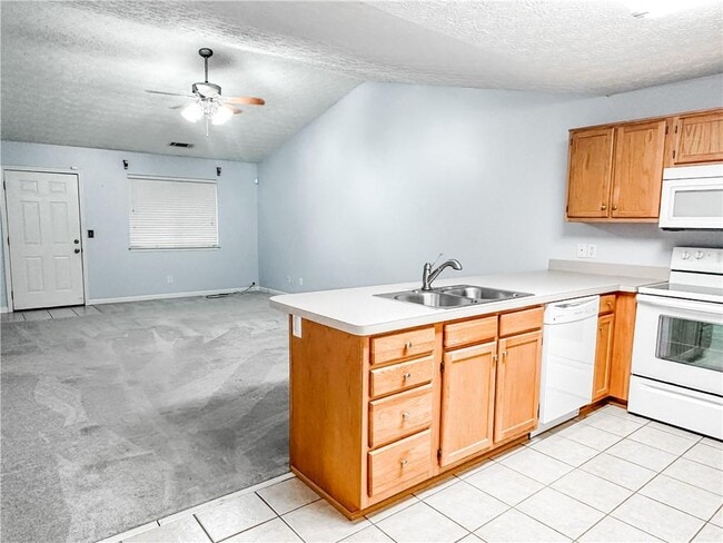 Building Photo - 3955 Hidden Hollow Dr