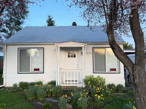 Building Photo - 1432 Park Ave NE