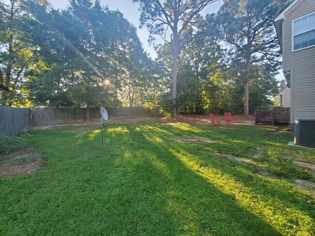 Building Photo - 213 Kristin Ave