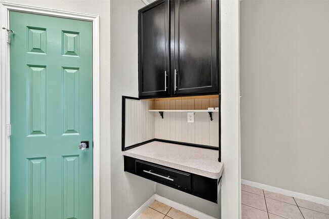 Building Photo - 16431 Red Crest Dr