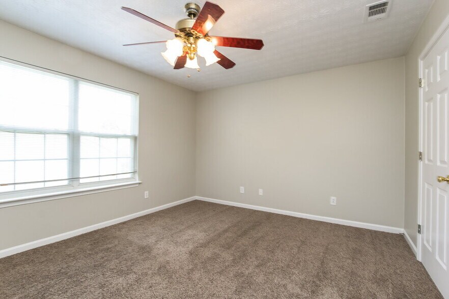 Building Photo - 568 Windcroft Cir NW